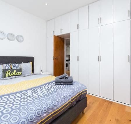 Gorgeous Apartment In Trendy Neighbourhood London Exteriör bild